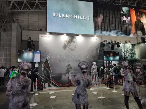 バブルヘッドナースが徘徊する不気味なブースで手渡される謎のパンフレットとは……。「SILENT HILL 2」スペシャルシアターレポート［TGS2024］