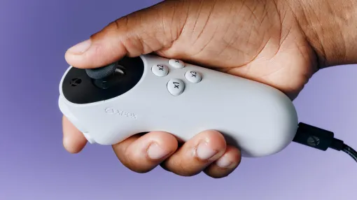片手でゲームを操作できる「Xbox Adaptive Joystick」が発売。障がいのあるゲーマーでもゲームを楽しめる環境を作る