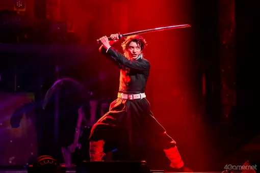 舞台「鬼滅の刃」其ノ伍 襲撃 刀鍛冶の里ゲネプロレポート。刀鍛冶の里を守るため，炭治郎，禰豆子，時透，甘露寺，玄弥が奮闘