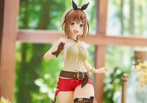 相変わらずムチムチの太もも！アニメ「ライザのアトリエ」フィギュアが眩しい―キャミソール姿で元気に駆けだす