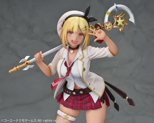 『レスレリ』イベント“レスレリ学園”版ライザがフィギュア化。褐色肌に金髪のギャル感あふれるデザイン。そして太い太もも