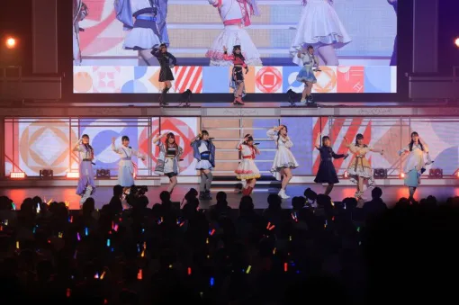 『学マス』1stライブ“Spotlight Star DAY2”リポート。佑芽の新曲『グースーピー』がサプライズ披露。リーリヤの『極光』などライブ初披露のソロ楽曲も多数あり、つぎへの楽しみが広がる公演に