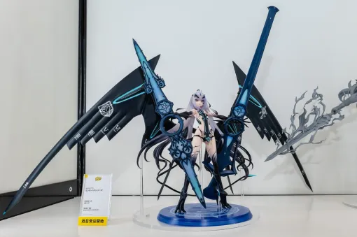 新作美少女フィギュアまとめ。『ウマ娘』『Fate』『アズールレーン』『アトリエ』など。今年も初音ミクのフィギュアのバリエーションが凄い【スマイルフェス2025写真レポート8】