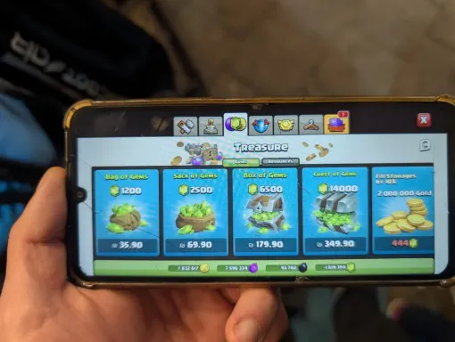 人気ゲーム『クラッシュ・オブ・クラン』で課金通貨残高「マイナス160万」になった人現る。バーチャル債務地獄
