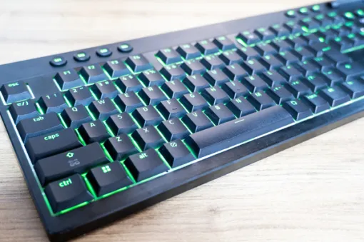 【先行試用】キーボード選びに手加減したくないゲーマーは要チェック。薄くて高機能なメカニカルキーボード「Razer BlackWidow V4 Low-Profile HyperSpeed」 【先行試用】キーボード選びに手加減したくないゲーマーは要チェック。薄くて高機能なメカニカルキーボード「Razer BlackWidow V4 Low-Profile HyperSpeed」