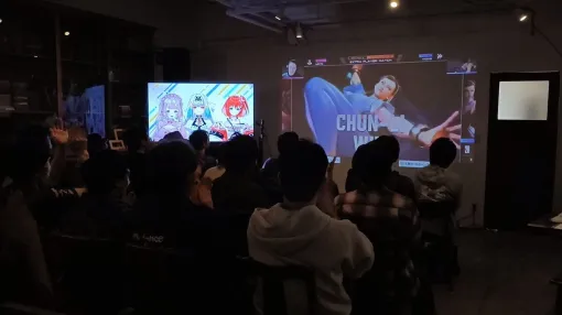 格ゲーVTuberグループ“りーさるぷらん”がパブリックビューイングを開催。Victrix FAV gamingの大一番に会場一丸で大興奮 格ゲーVTuberグループ“りーさるぷらん”がパブリックビューイングを開催。Victrix FAV gamingの大一番に会場一丸で大興奮