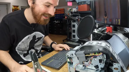 レシートプリンター上で『DOOM』を動かす！？その過程を記録した長編映像が公開