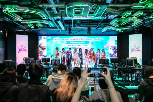 2億6000万人が遊んでいるMOBA「Honor of Kings」メディア体験会に参加してきた。さまざまな要素を駆使して戦う試合は，まさしくeスポーツ