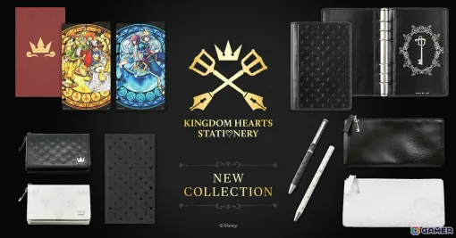 「キングダム ハーツ ステーショナリー」キーブレードのチャーム付き名刺ケースやステンドグラスの美麗イラストが映える下敷きなどが登場！