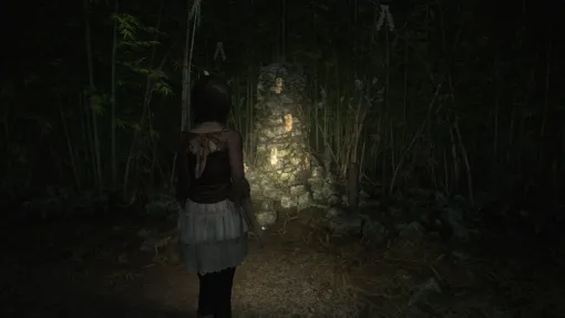 『零 紅い蝶』リメイク新エリア“陰塚”は縄で縛られた塚が超不穏な場所…。張られたお札の意味は？